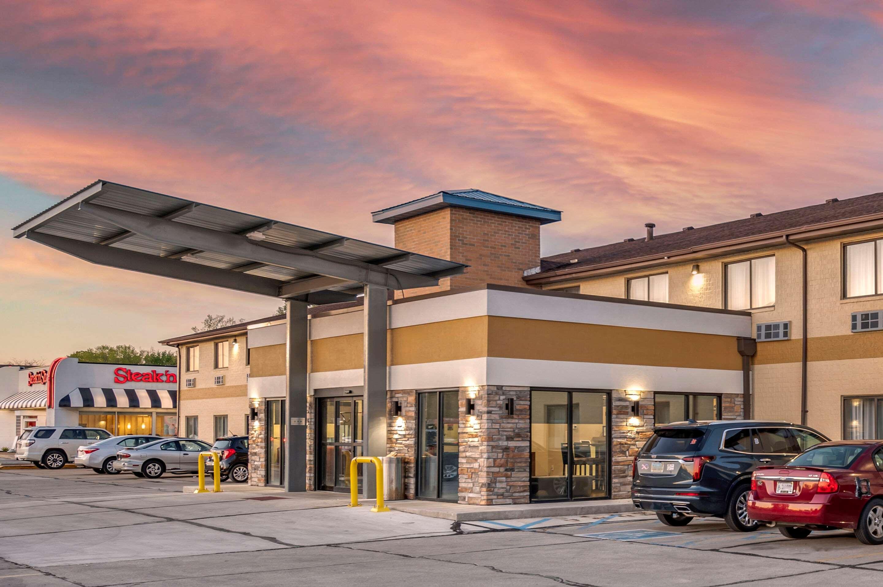 Comfort Inn Near Kokomo Speedway Exterior foto